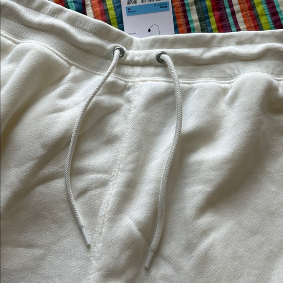 Nike Ivory Shorts Swoosh size large big logo cream black new with tags - Picture 9 of 14